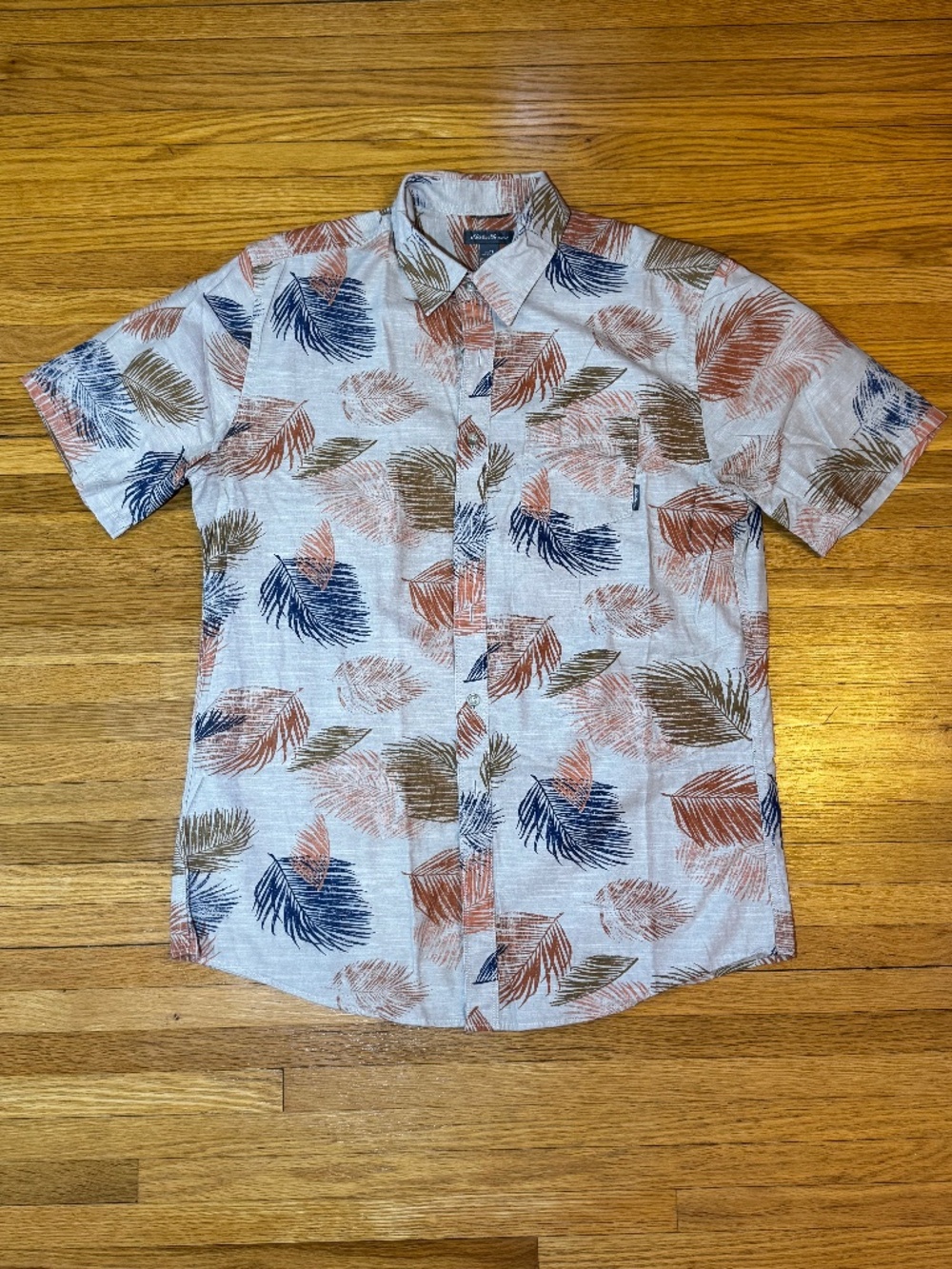 Eddie Bauer Short Sleeve Button Down, Tan with Leaves LT